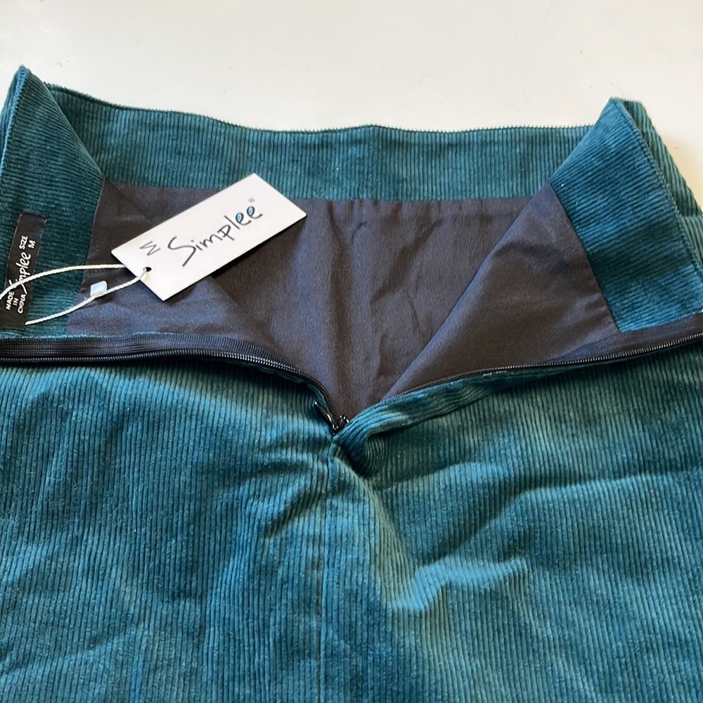 Simple Apparel mini skirt flowers multiple colors - Picture 5 of 7